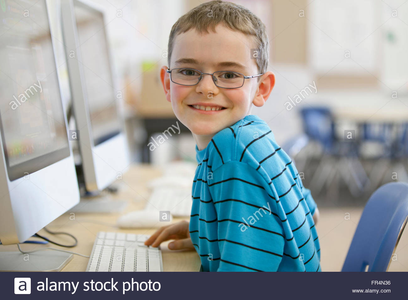 Keyboarding hi-res stock photography and images - Alamy