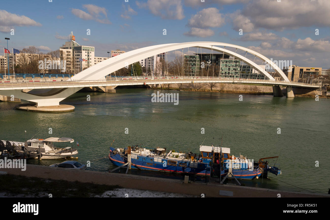 Network arch bridge hi-res stock photography and images - Alamy