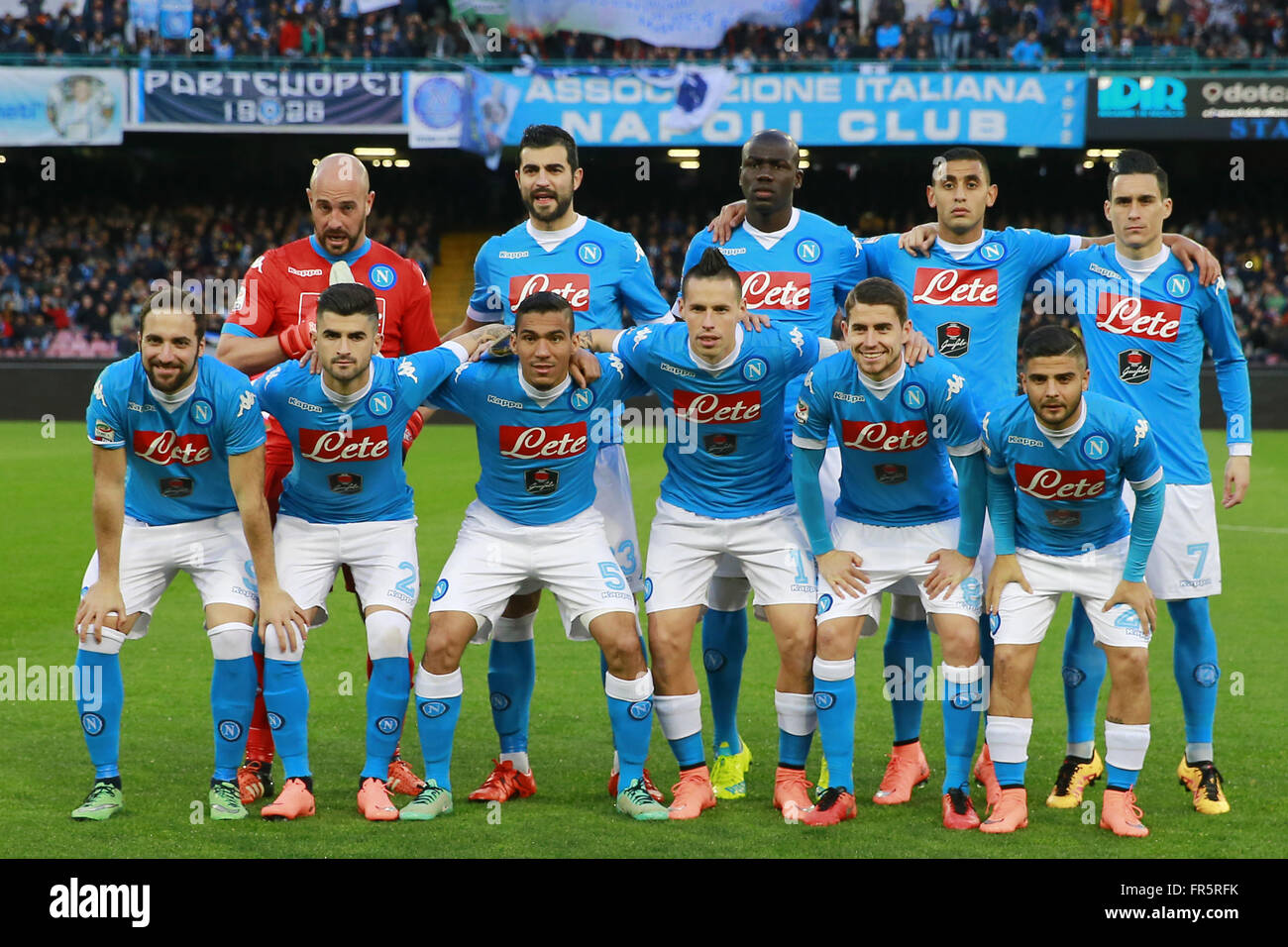 Napoli team line up Napoli 20-03-2016 Stadio San Paolo Football Calcio  Serie A 2015/2016 Napoli - Genoa Foto Cesare Purini / Insidefoto Stock  Photo - Alamy
