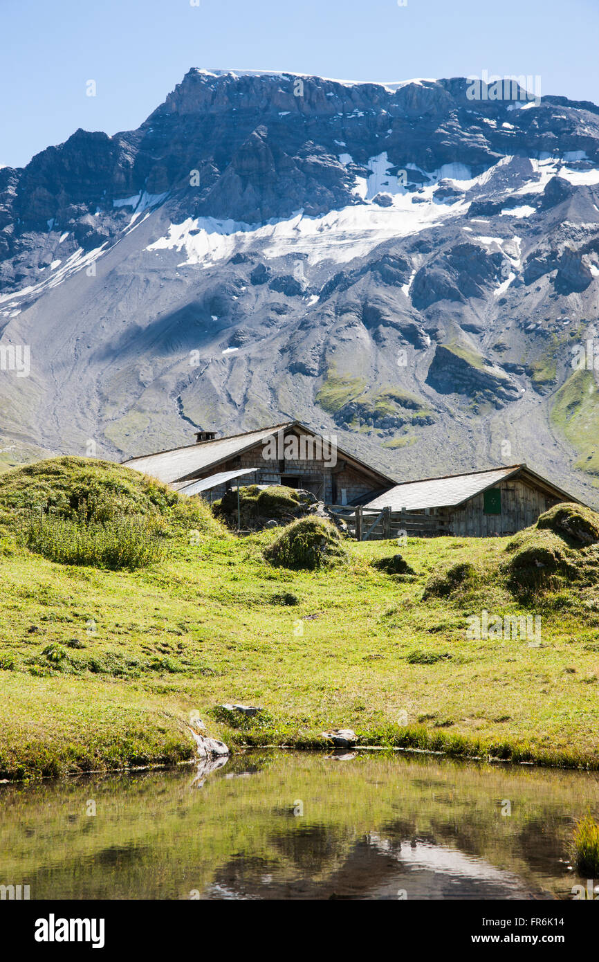 Mountainside chalet, switzerland hi-res stock photography and images - Alamy