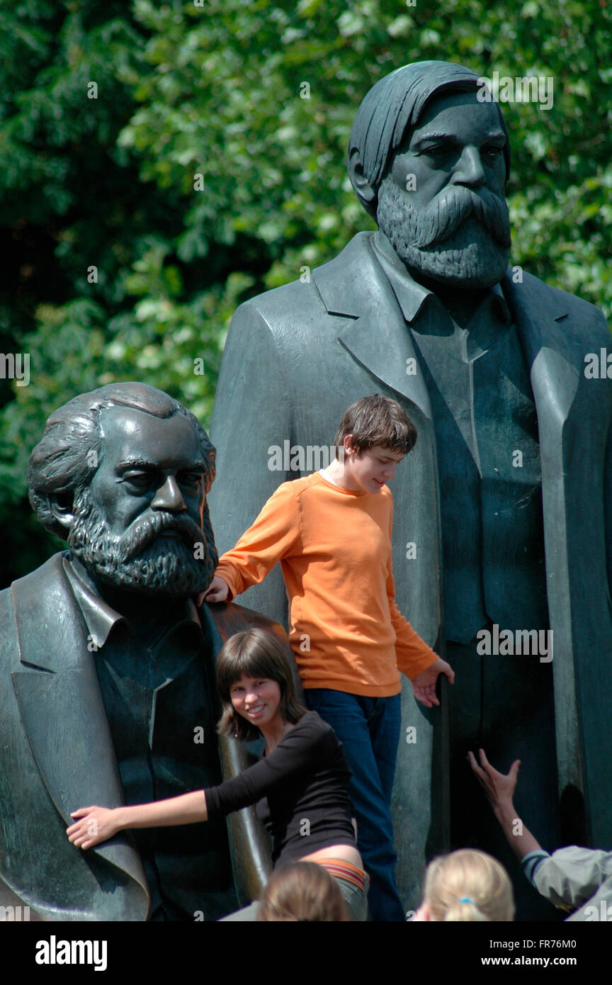 das Marx-Engels-Denkmal in Berlin-Mitte. Stock Photo