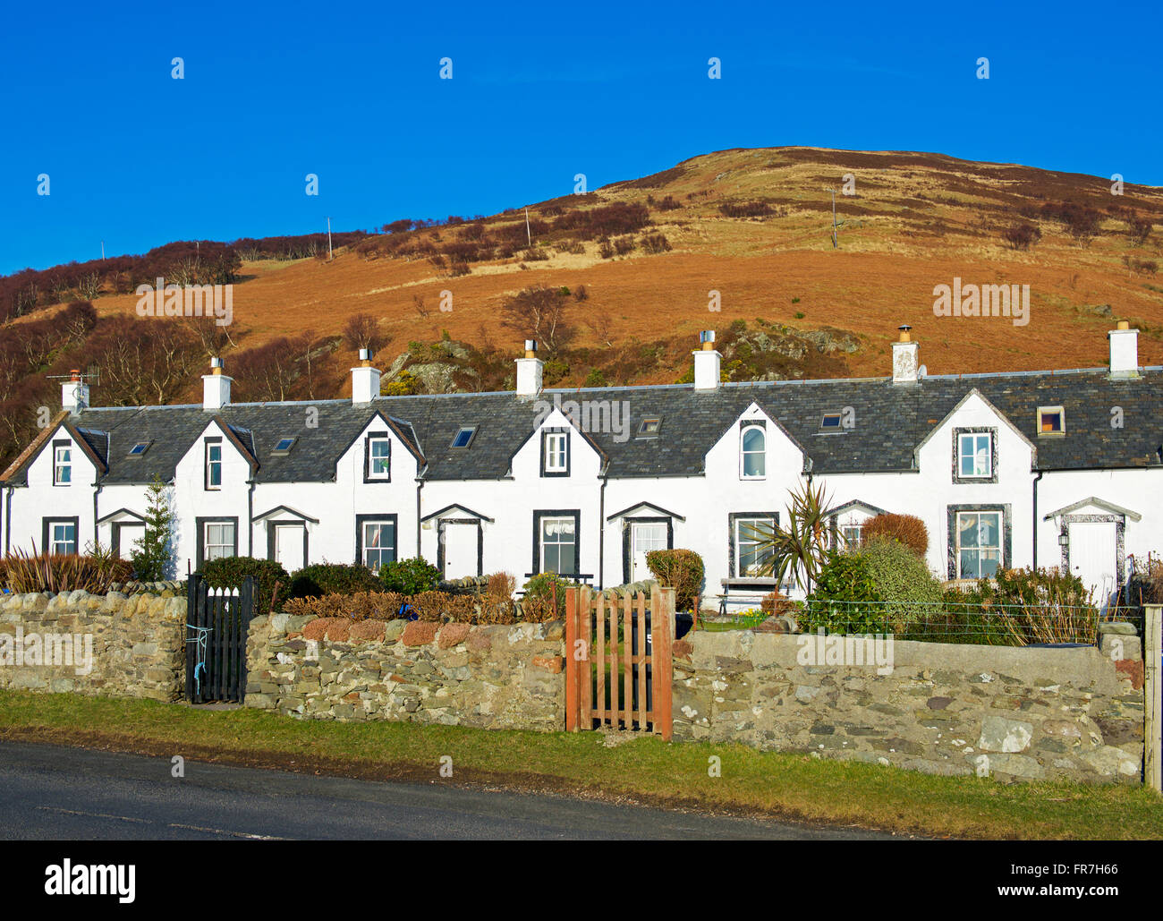 The Twelve Apostles A Row Of Fishermen S Cottage In Catacol