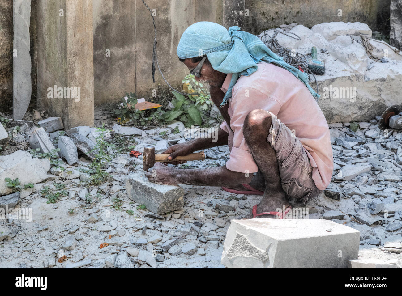 Stone cutter hires stock photography and images Alamy