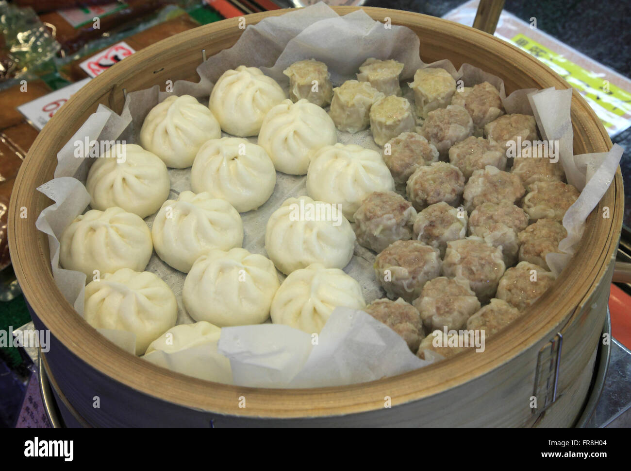 Japan, Tokyo, Tsukiji Market, food stall, dumplings Stock Photo - Alamy