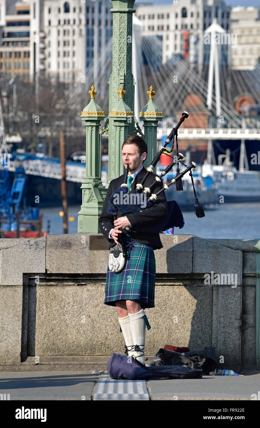 Bagpipes london hires stock photography and images Alamy