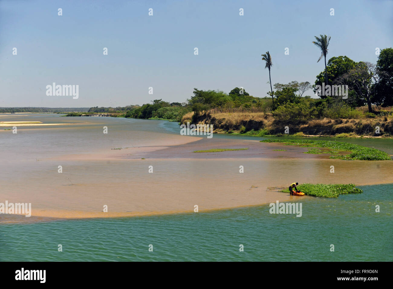 Encontro dos rios - local onde o Rio Poti embaixo e Paraníba no fundo se encontram Stock Photo