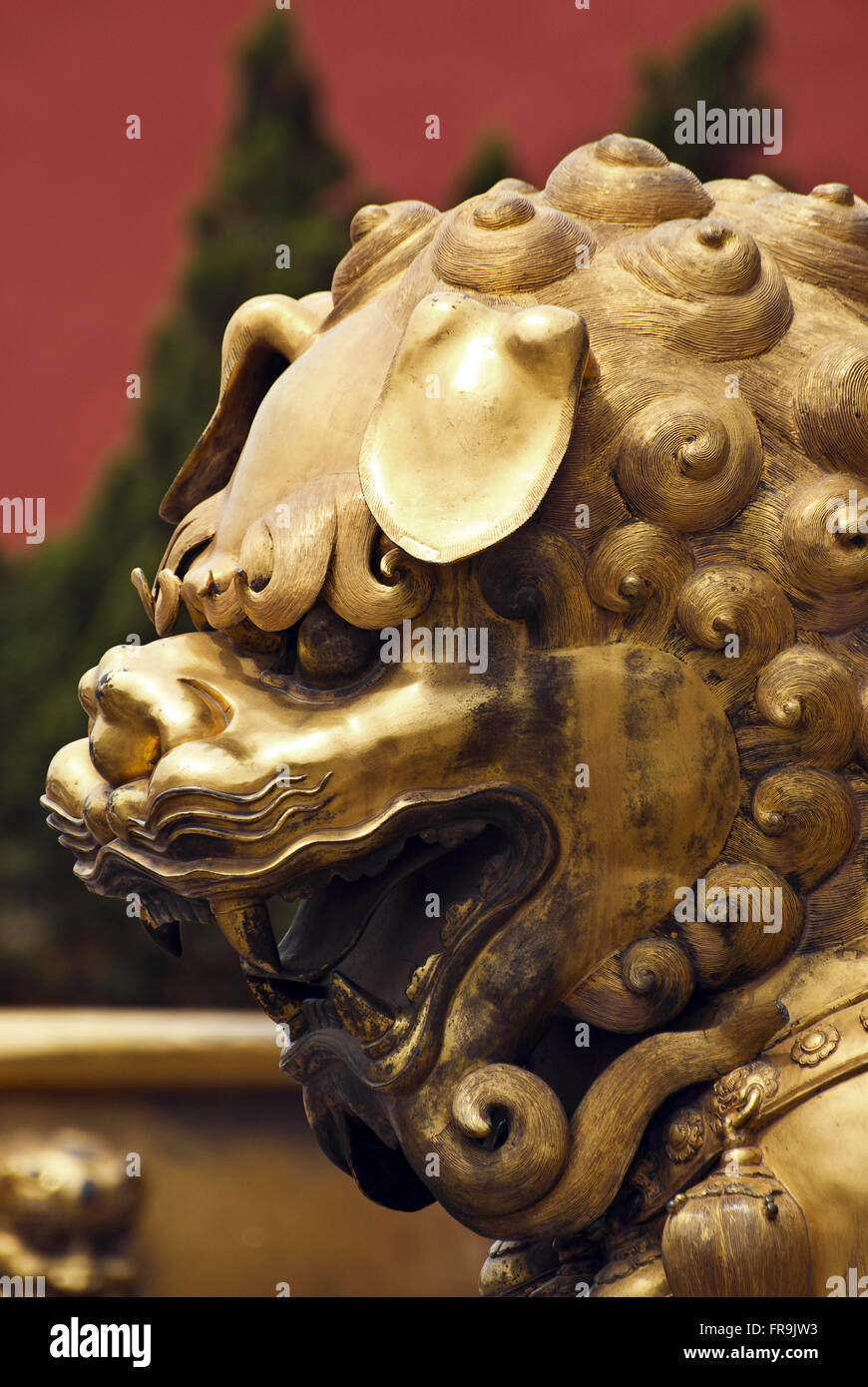 Statue of Chinese imperial lion in Forbidden City Stock Photo