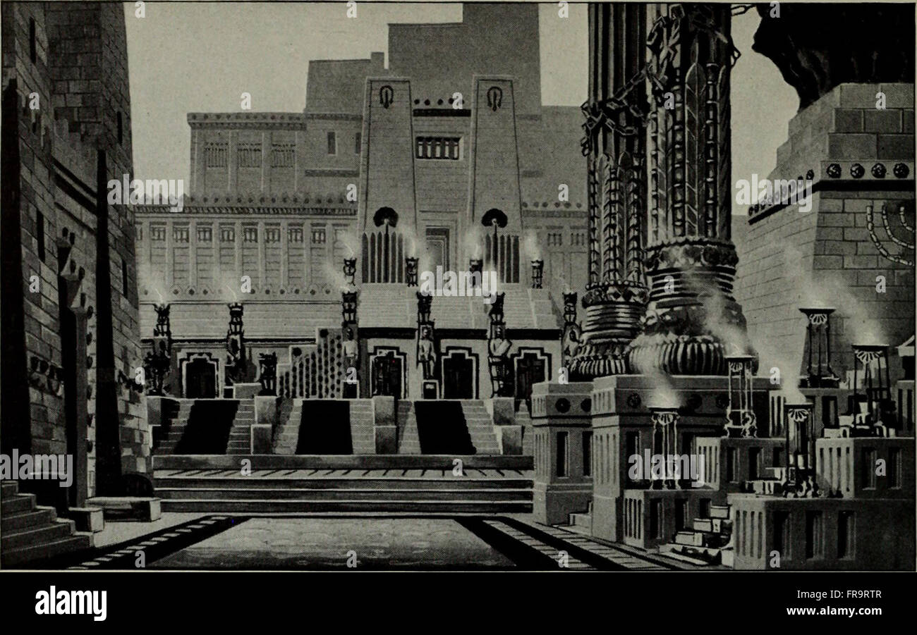 The Victrola Book of the Opera, published in 1917, provides ...