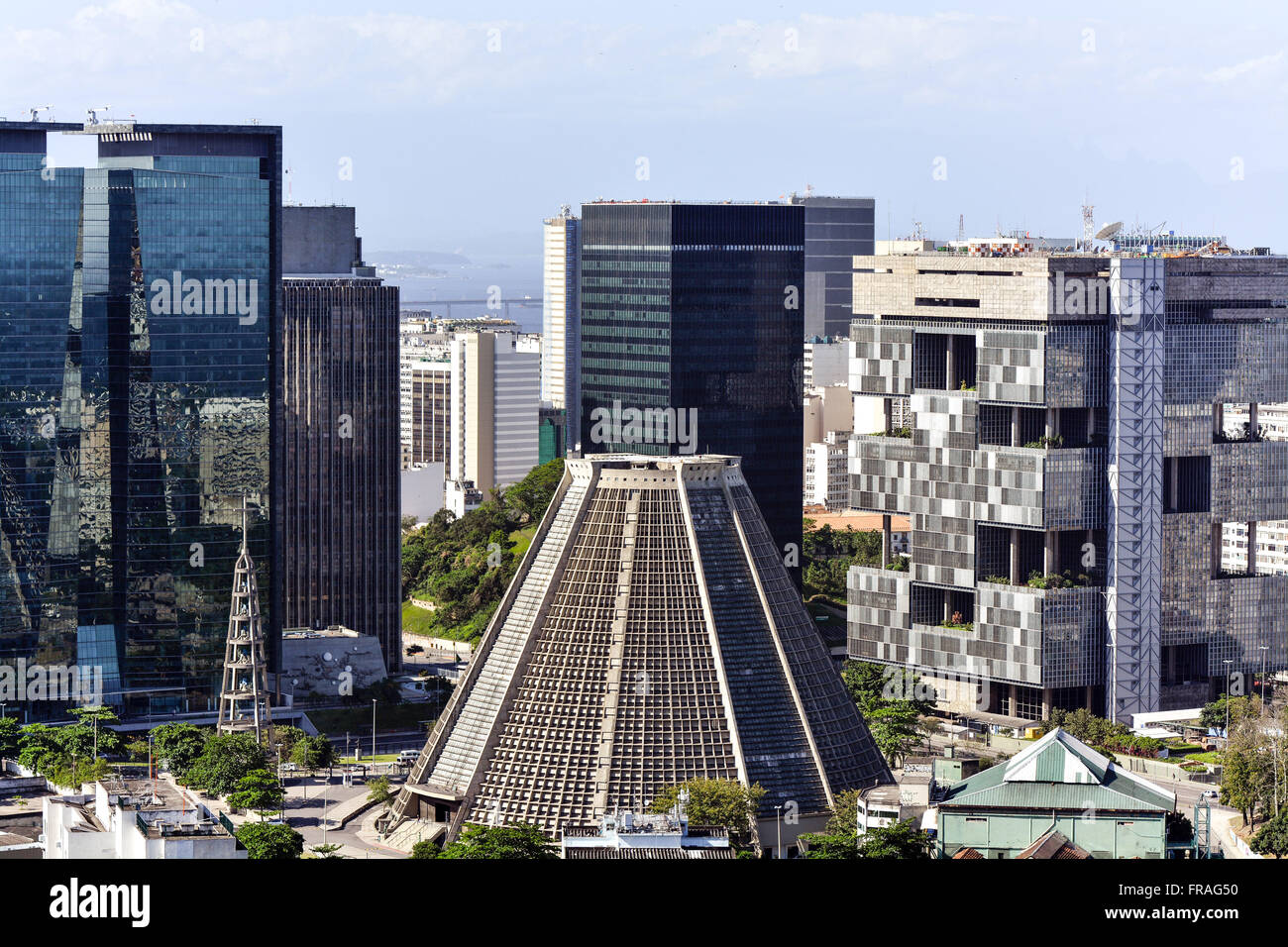 Catedral Metropolitana de Sao Sebastiao do Rio de Janeiro with commercial building in the Catedral Metropolitana de Sao Sebastiao do Rio de Janeiro with commercial building in the