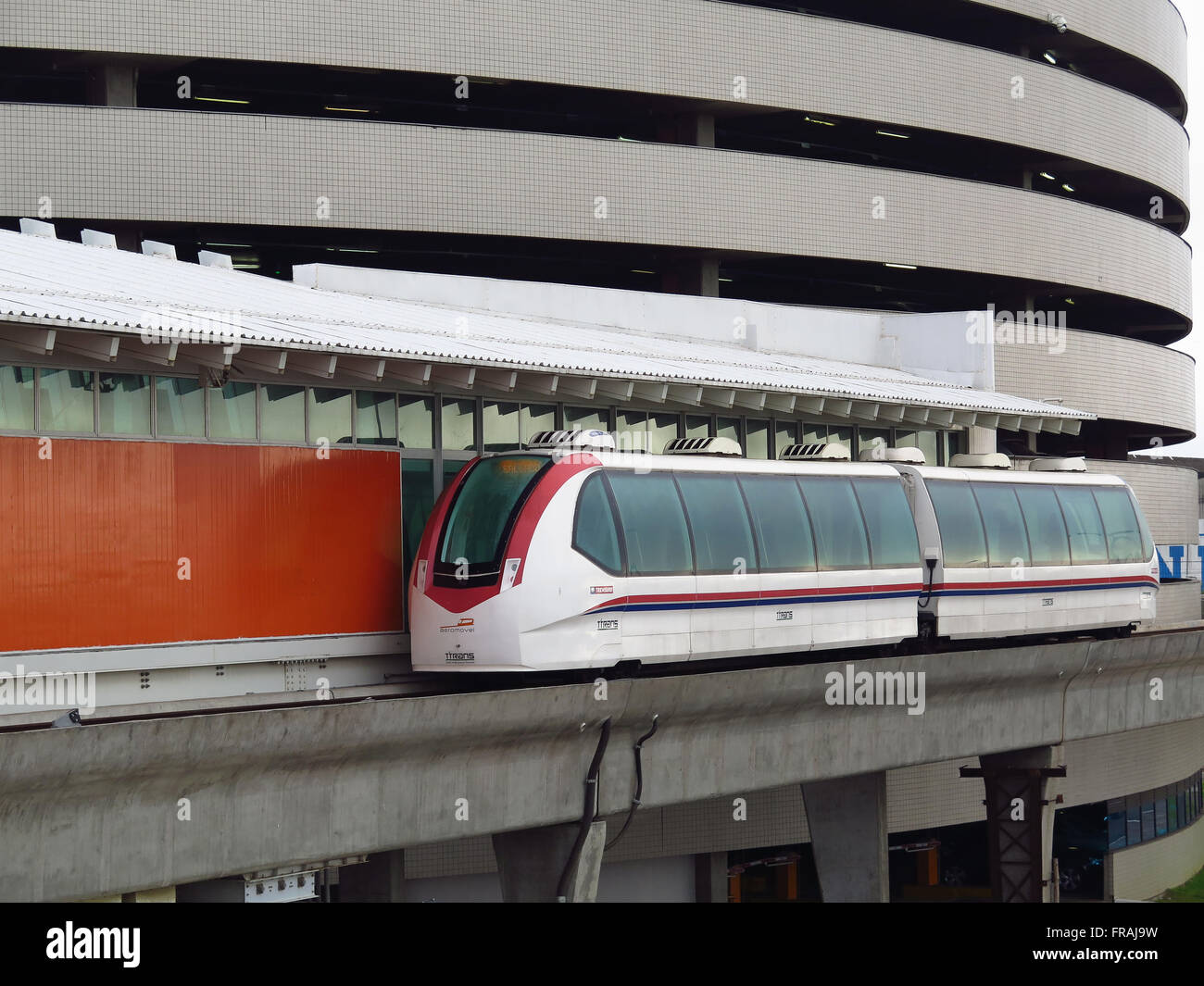 Aeromóvel - liga Estação Aeroporto do metrô ao Terminal 1 do Aeroporto Internacional Salgado Filho Stock Photo