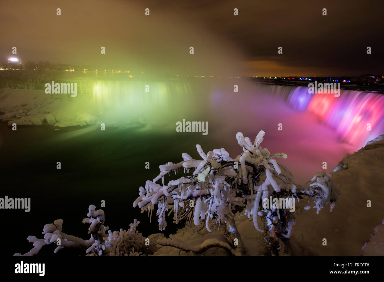 Niagara falls in winter at night hires stock photography and images