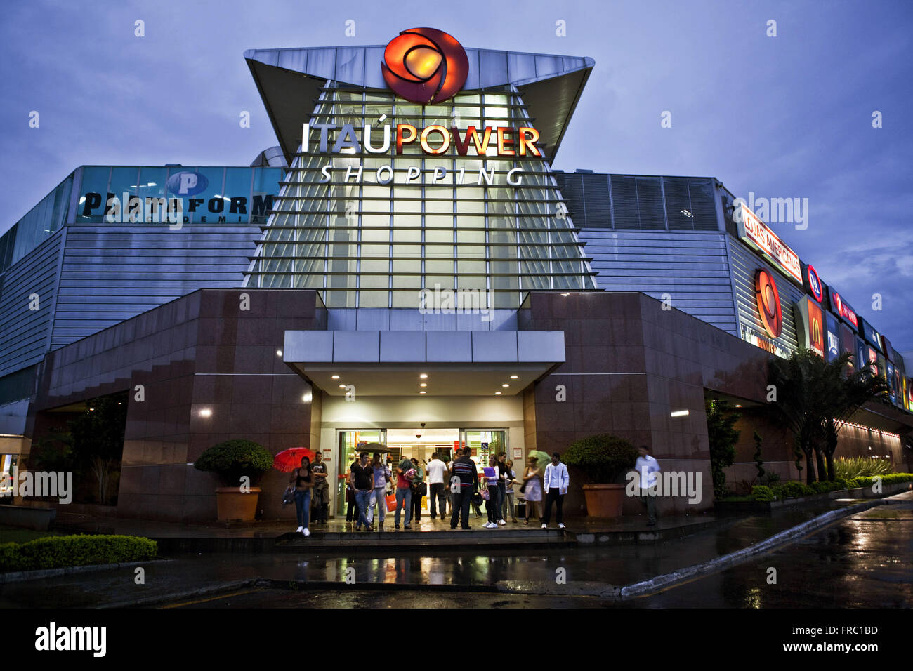 Facade of a shopping center in the city of Belo Horizonte Stock Photo Alamy Facade of a shopping center in the city of Belo Horizonte Stock Photo Alamy