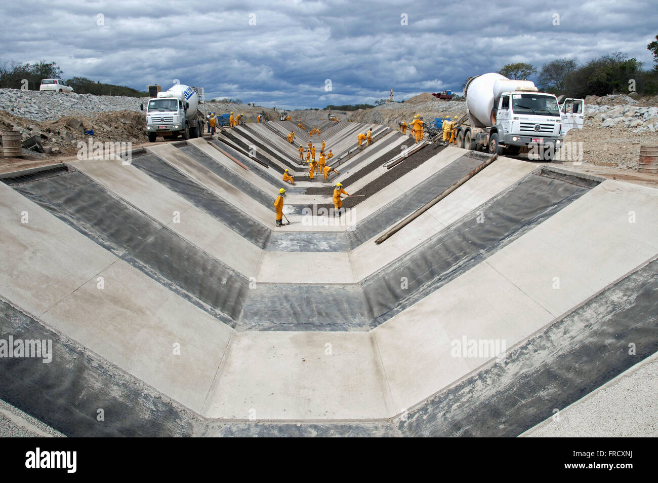 Concreting of the bypass channel of the Rio Sao Francisco - east axis Stock Photo