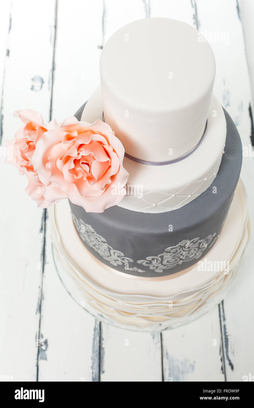 Beautiful Wedding Cake Stock Photo 100494171 Alamy