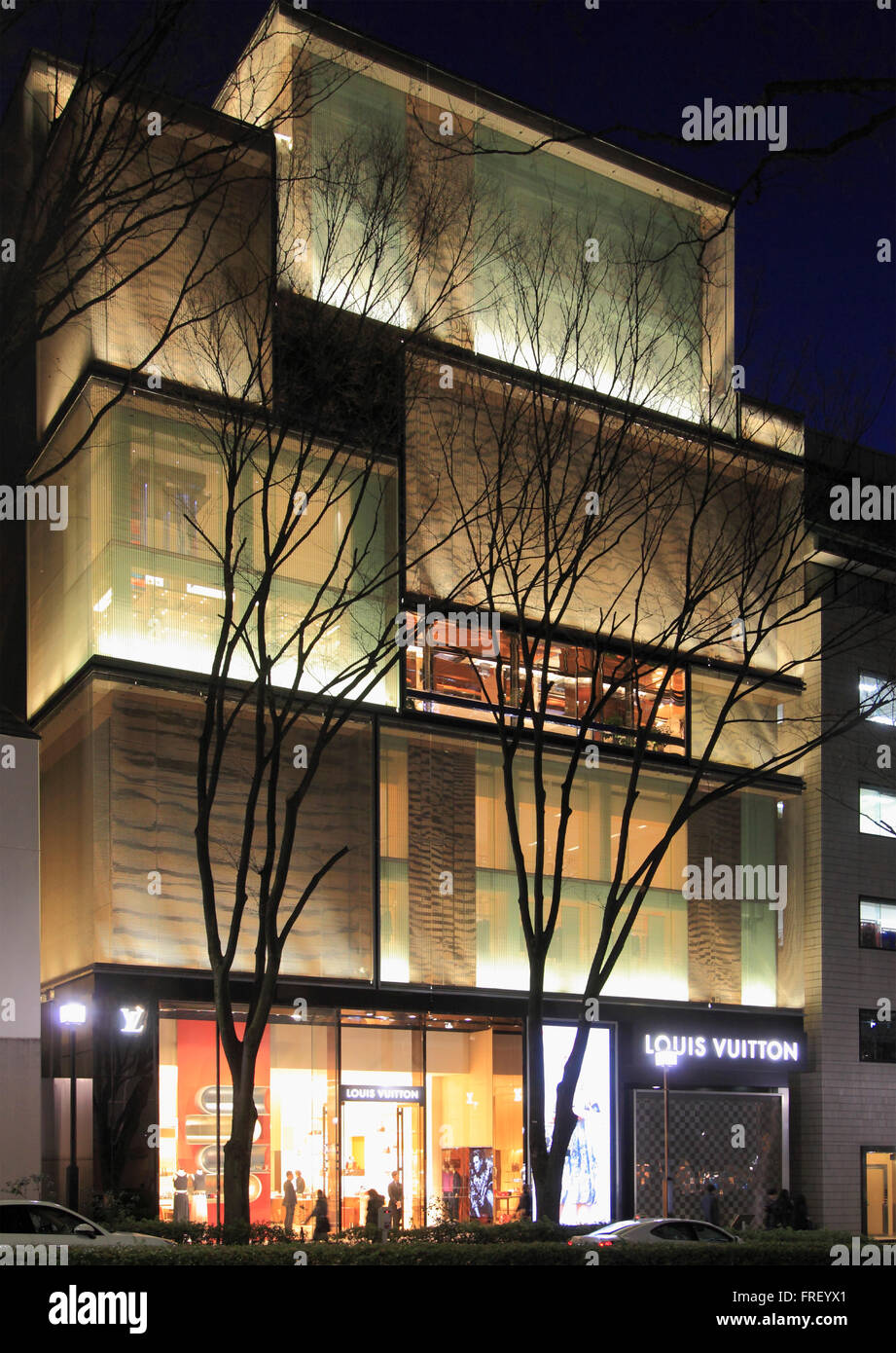 Japan, Tokyo, Omotesando, Louis Vuitton store, shopping Stock Photo: 100518153 - Alamy
