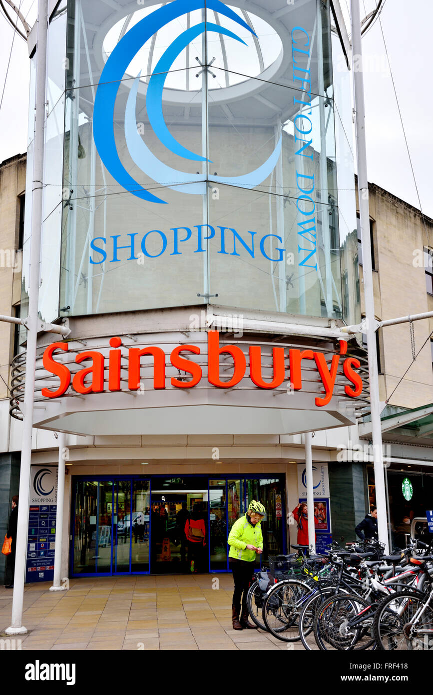 Clifton Down Shopping Centre in Bristol with a Sainsbury's supermarket Stock Photo