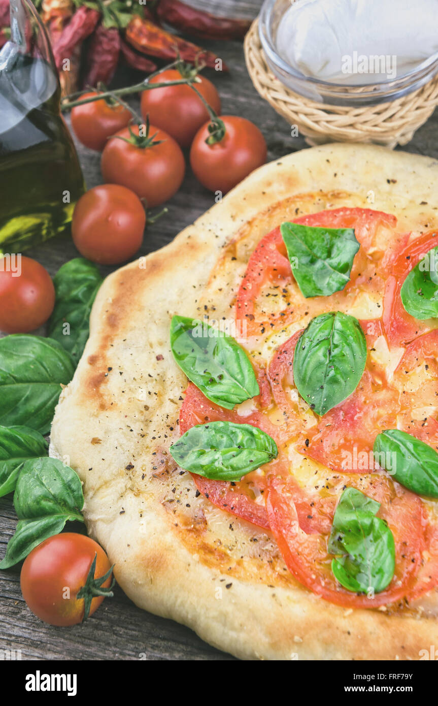Basil pizza hires stock photography and images Alamy