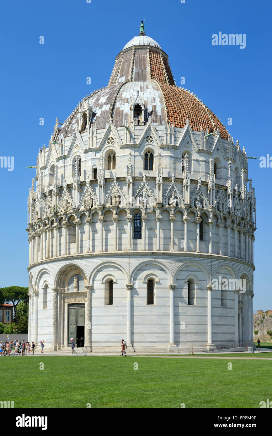 Baptistry of St. John, Piazza del Duomo, Cathedral Square, Campo dei Miracoli, Square of Miracles, UNESCO World Heritage Site, Pisa, Tuscany, Italy Stock Photo