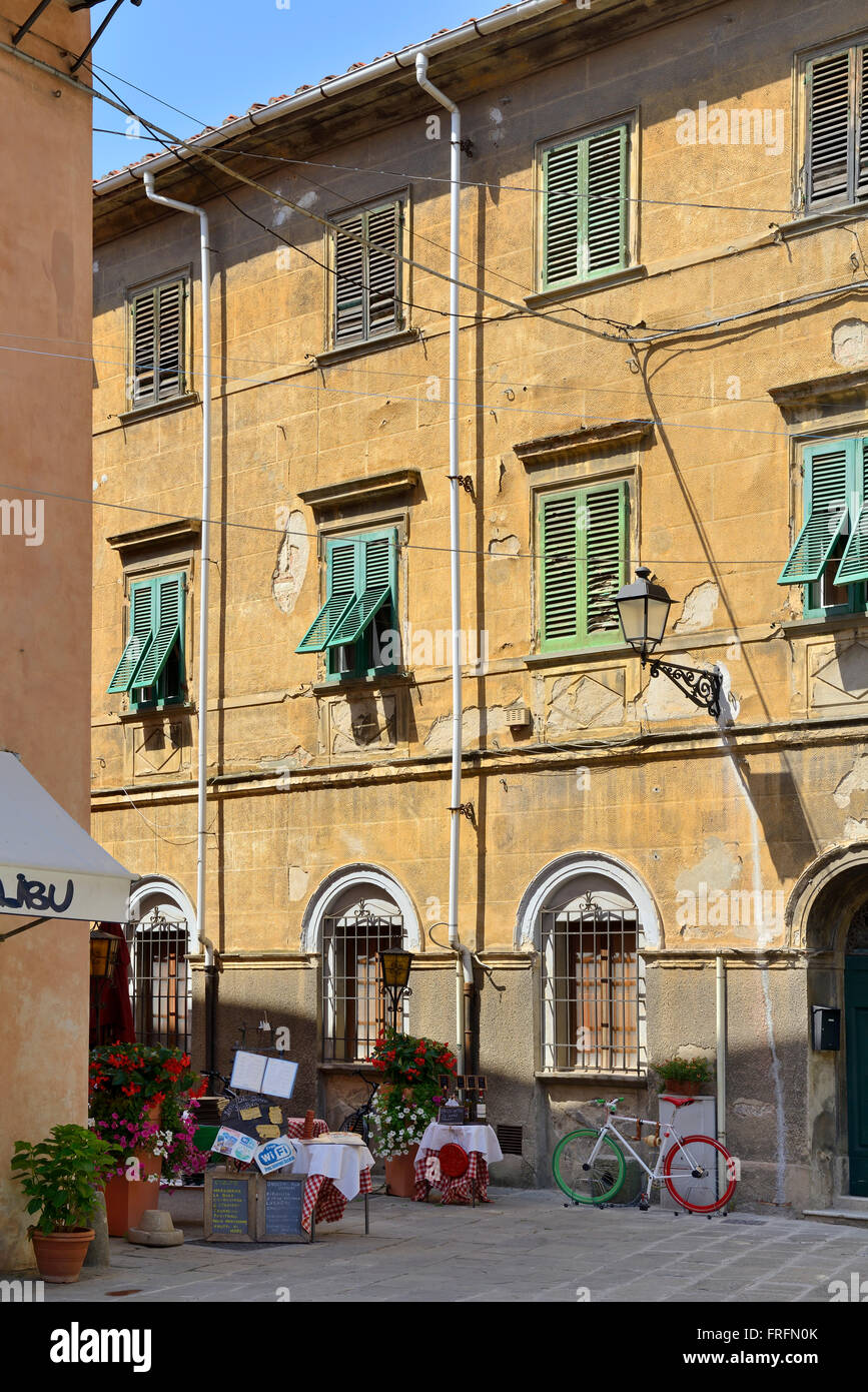 Rustic Italian building and restaurant, Via Santa Maria, Pisa, Toscana, Tuscany, Italy, Europe Stock Photo