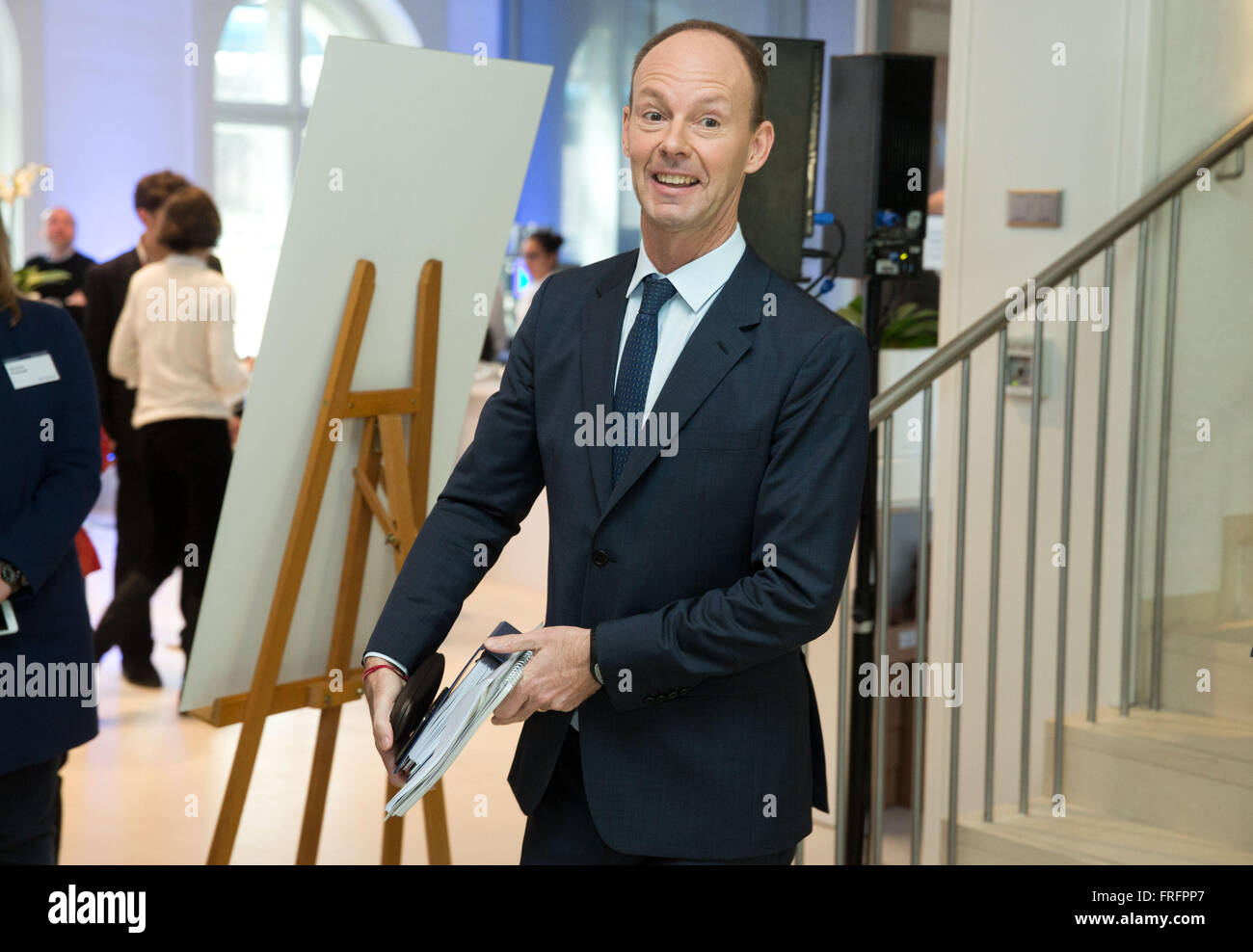 Thomas Rabe Berlin, Germany. 22nd Mar, 2016. Bertelsmann SE CEO Thomas Rabe arrives ...