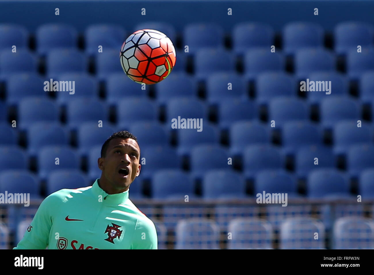 Lisbon, Portugal. 22nd Mar, 2016. Portugal's soccer forward Nani during a practice session at the Restelo stadium in Lisbon, Portugal on March 22, 2016, ahead of the friendly matches against Bulgaria on March 25 and with Belgium on March 29 in preparation for the Euro 2016 in France. Credit:  Pedro Fiuza/ZUMA Wire/Alamy Live News Stock Photo