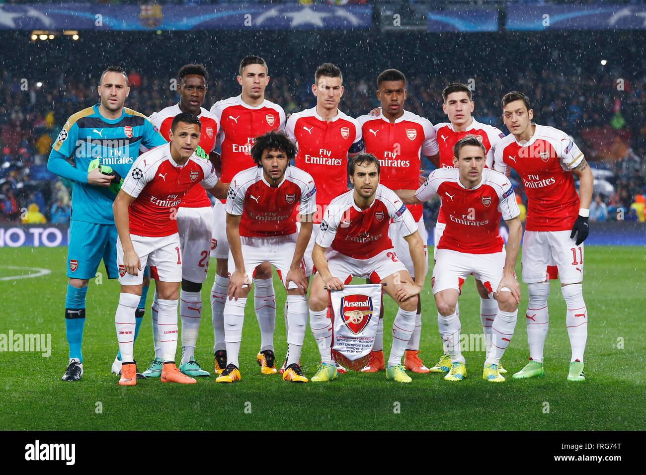 Barcelona, Spain. 16th Mar, 2016. Arsenal team group line-up (Arsenal)  Football/Soccer : UEFA Champions League Round of 16 2nd leg match between  FC Barcelona 3-1 Arsenal FC at the Camp Nou stadium