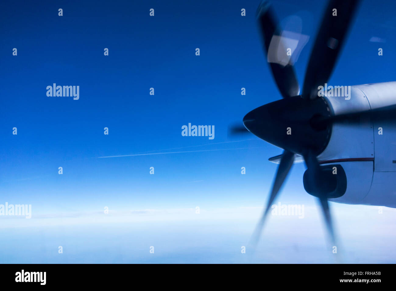 Turboprop engine in flight Stock Photo - Alamy