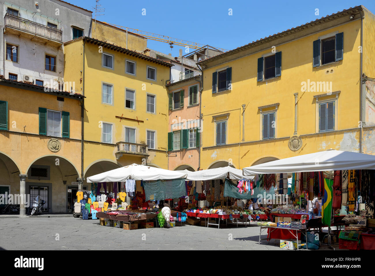 Colourful market stalls, Piazza delle Vettovaglie, Pisa, Toscana, Tuscany, Italy, Europe Stock Photo
