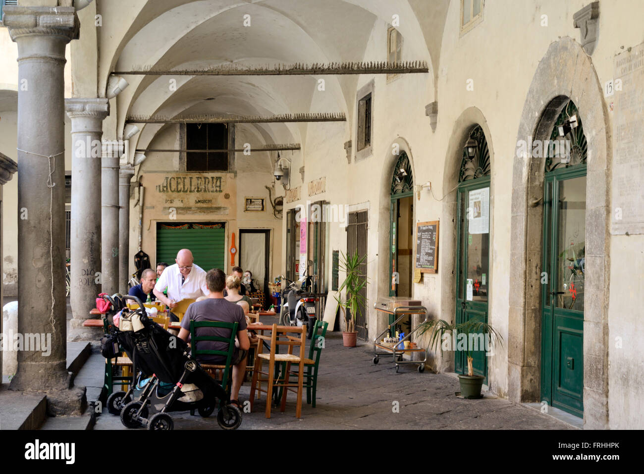 Restaurant, Piazza delle Vettovaglie, Pisa, Toscana, Tuscany, Italy, Europe Stock Photo