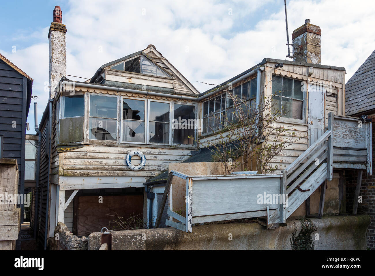 Stag Cottage Derelict Fishermans Hut Whitstable Beach Kent . Owned by the Whitstable Oyster Fishery Company Stock Photo
