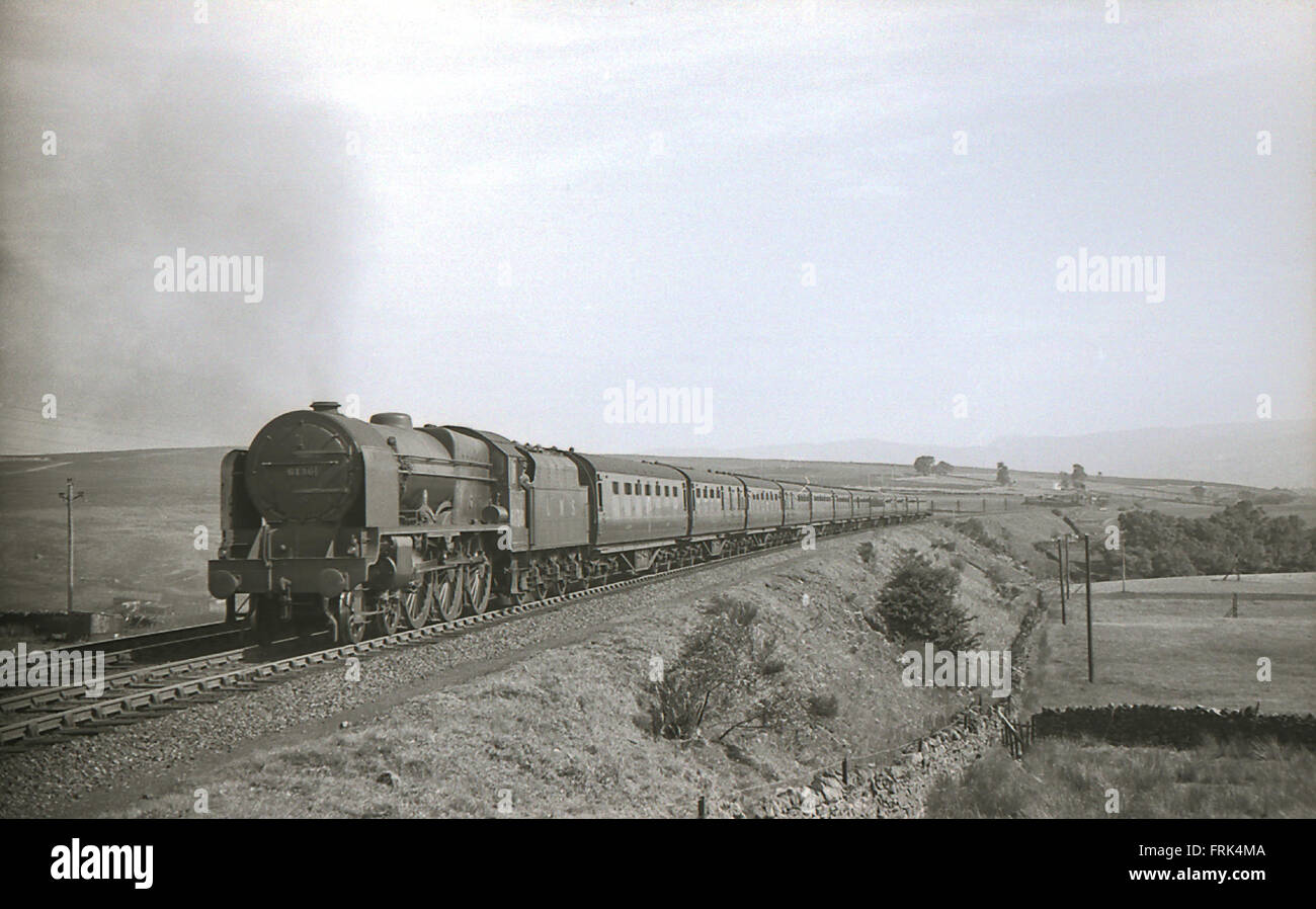 LMS Royal Scot 4-6-0 6136 The Border Regiment on a train Stock Photo