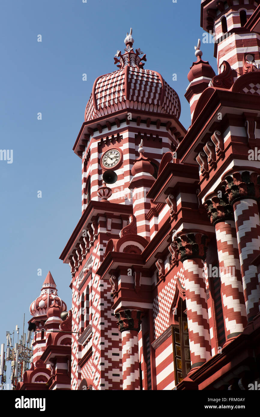 Sri Lanka, Colombo, Pettah Bazaar, decorative brickwork of Jami ul Alfar Mosque minarets Stock Photo
