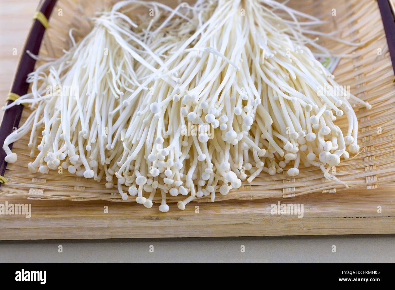 Closeup white asian enoki hi-res stock photography and images - Alamy