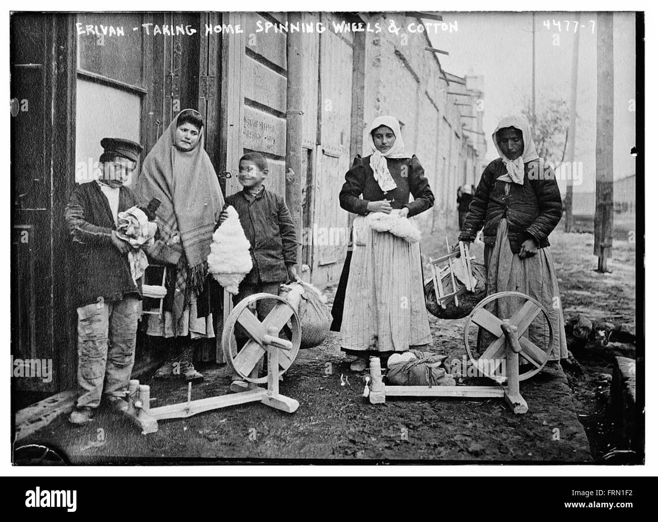 Erivan Taking home spinning wheels & cotton Stock Photo Alamy