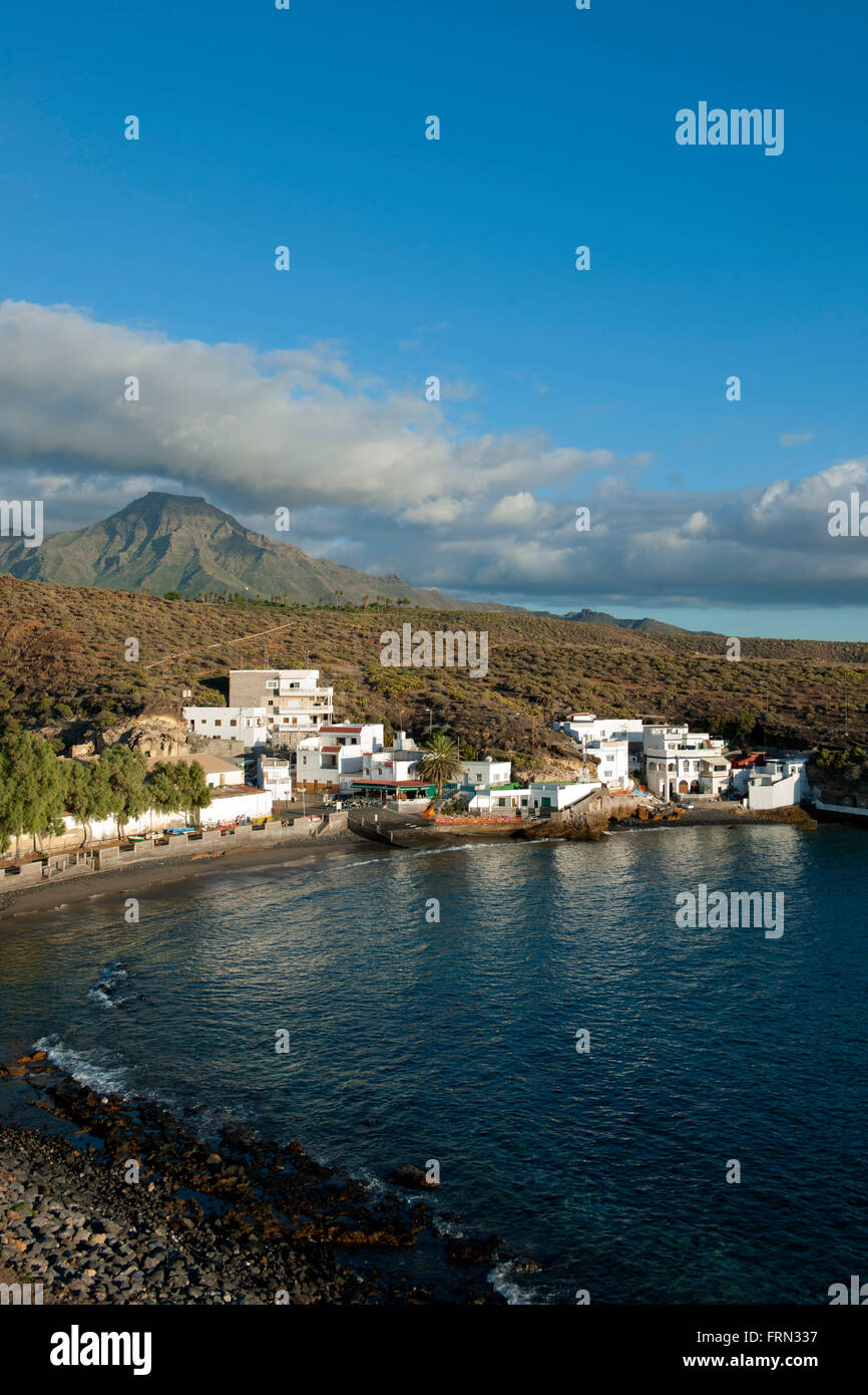 Spanien, Teneriffa, Costa Adeje, El Puertito östlich von Playa Paraiso, dahinter der Tafelberg Roque del Conde (1001m) Stock Photo