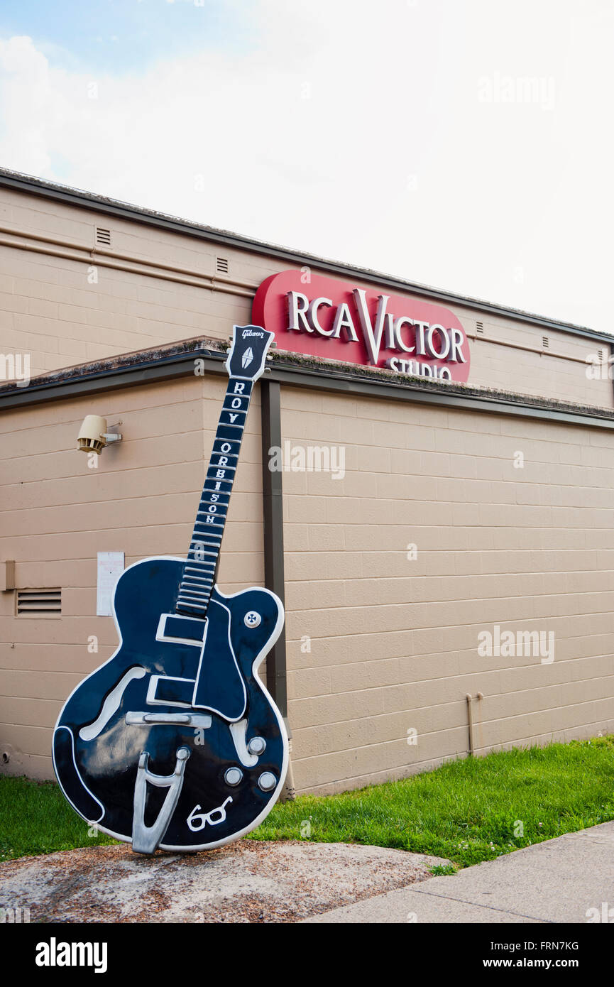 Roy Orbison Guitar in front of  the RCA Victor Studio's (Studio A) in Nashville, Tennessee, USA Stock Photo