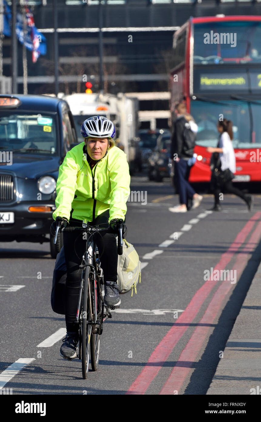 Hi hotsell vis cycling