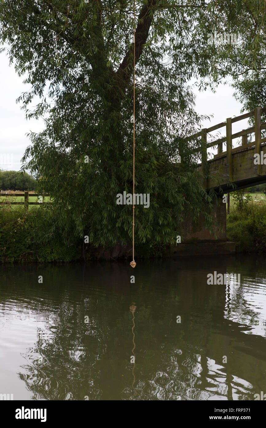 Rope Swing Over River High Resolution Stock Photography and Images Alamy
