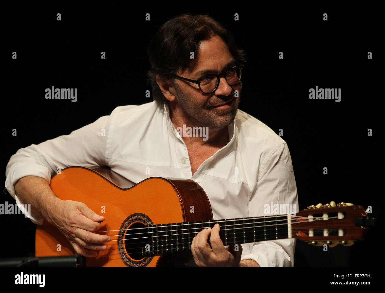 Al di meola hi-res stock photography and images - Alamy