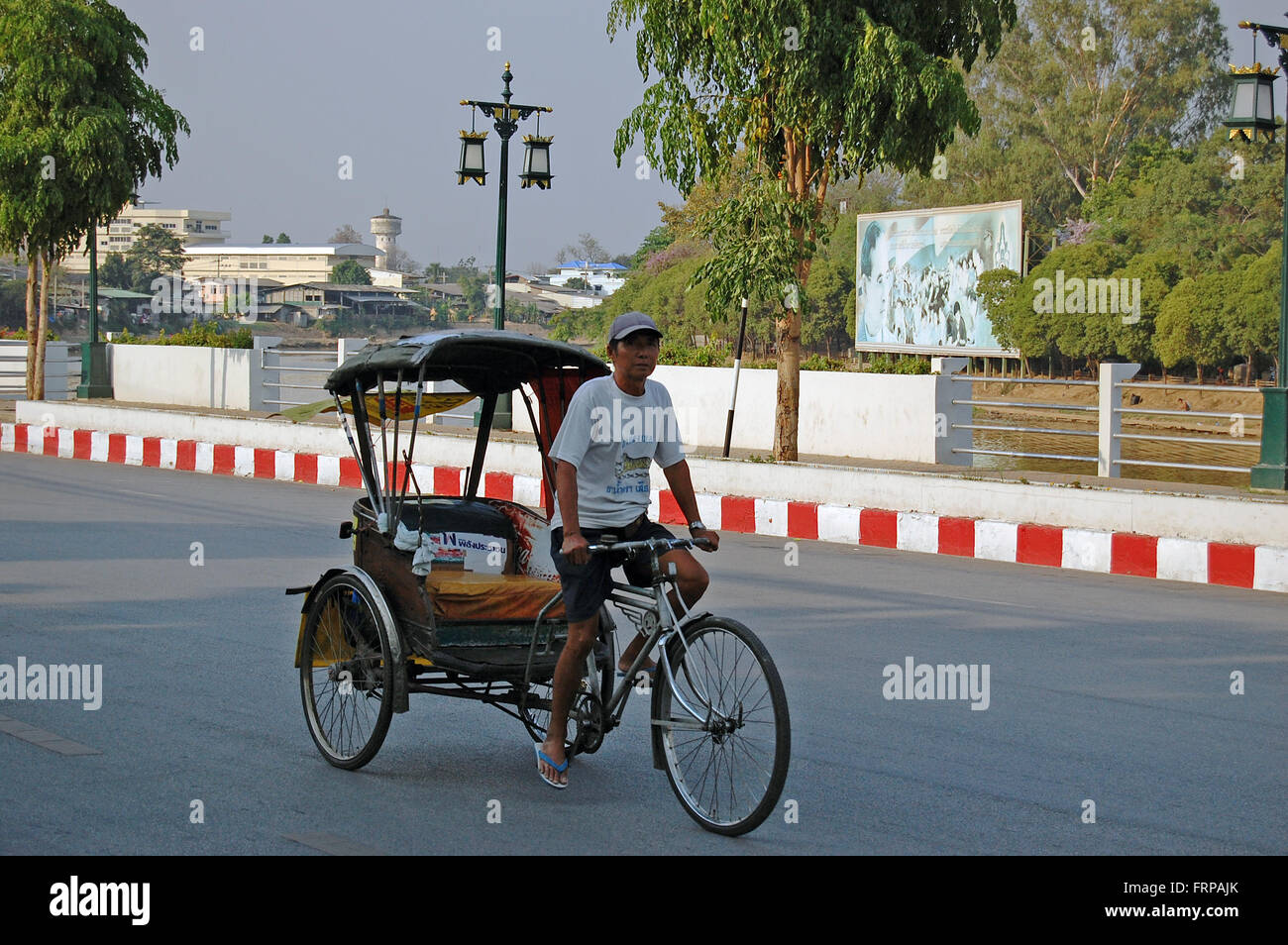 Rickshaw rider in Chiang Mai, Thailand Stock Photo - Alamy