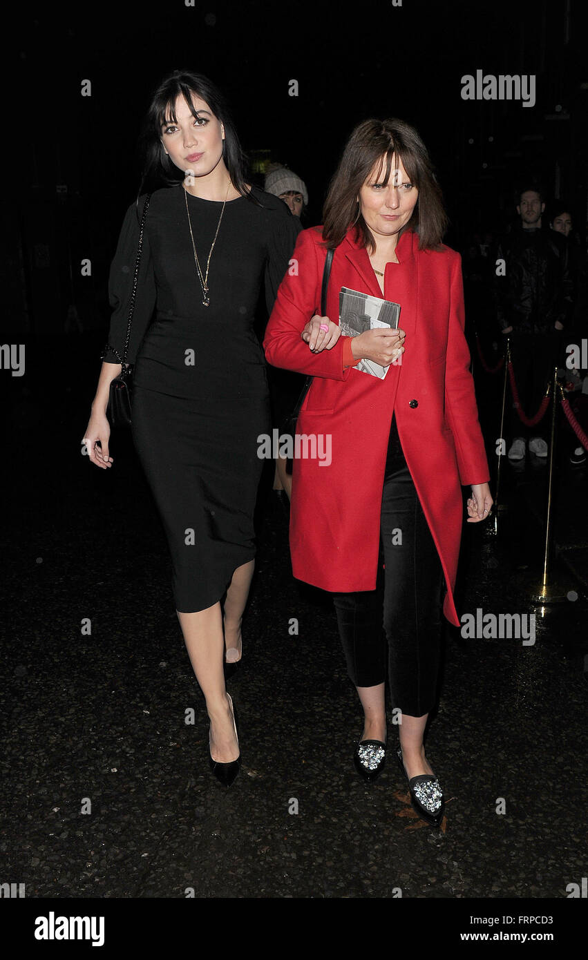 LFW AW/16 - Simone Rocha - Departures Featuring: Daisy Lowe Where ...