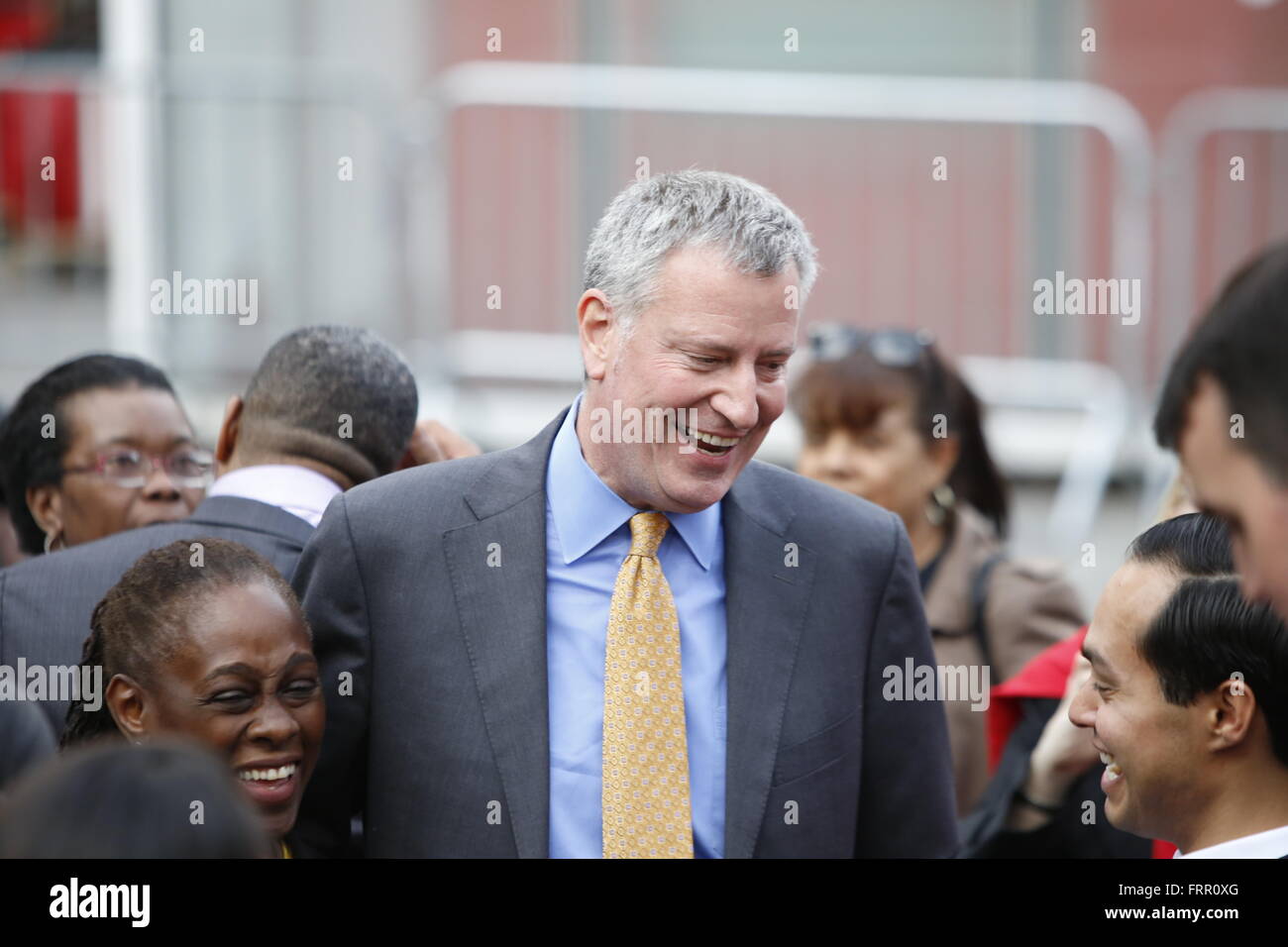 New York City, United States. 23rd Mar, 2016. Mayor de Blasio with Chirlane McCray chat with supporters after rally. Mayor de Blasio, Chirlane McCray, Melissa Mark-Viverito & HUD director Julian Castro highlighted a rally in Foley Square to celebrate passage of the city's new mandatory inclusionary zoning law to promote affordable housing © Andy Katz/Pacific Press/Alamy Live News Stock Photo