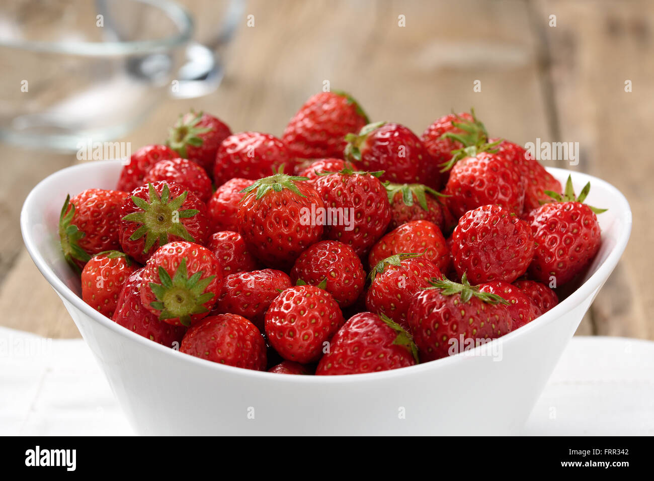 Strawberry white bowl strawberries hi-res stock photography and images ...