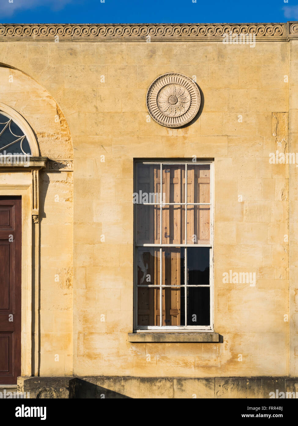 Roundel window hi-res stock photography and images - Alamy