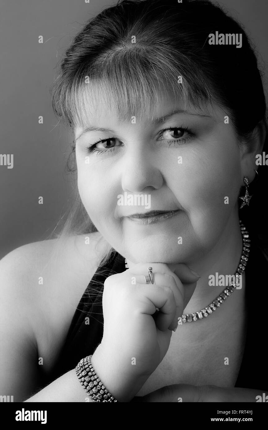 Black and white portrait of a beautiful woman Stock Photo - Alamy