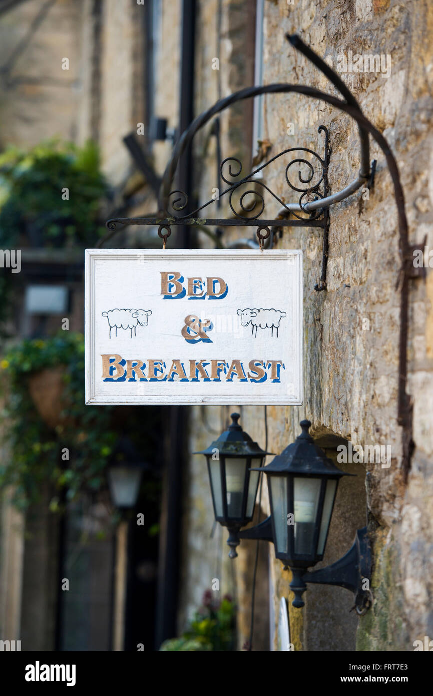 Bed and breakfast signs hires stock photography and images Alamy