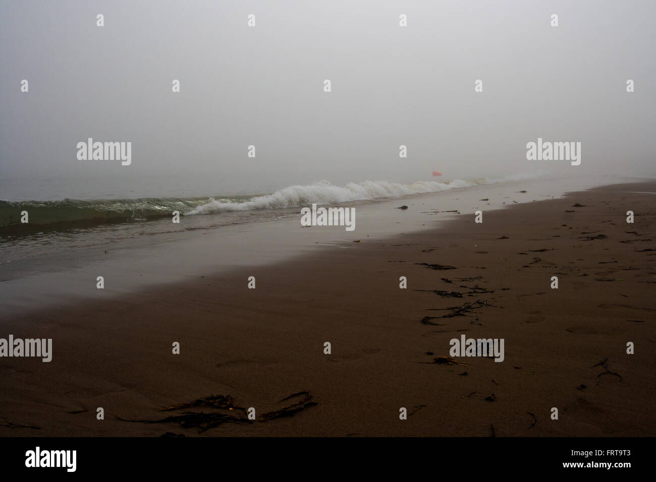 Beach ocean wave sunrise crashing hi-res stock photography and images ...