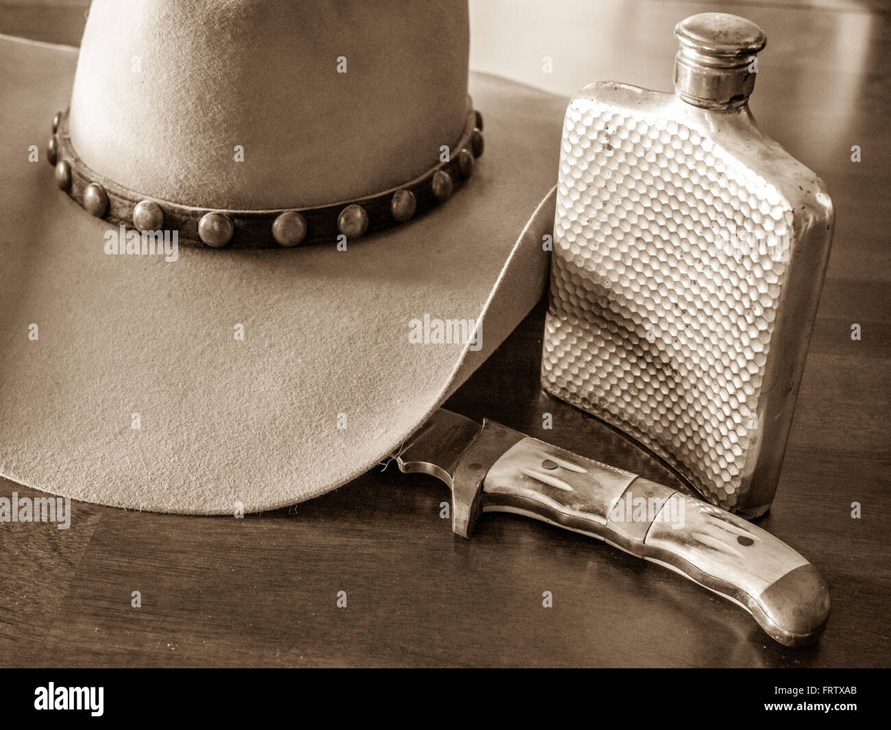 Bone handle knife hires stock photography and images Alamy