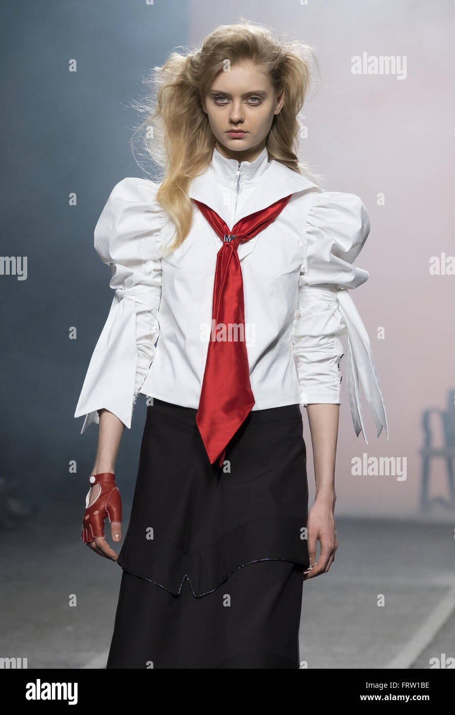 Maria Ke Madrid Fashion Week Fall/Winter 2016/17 - Maria ke Fisherman - Catwalk ...
