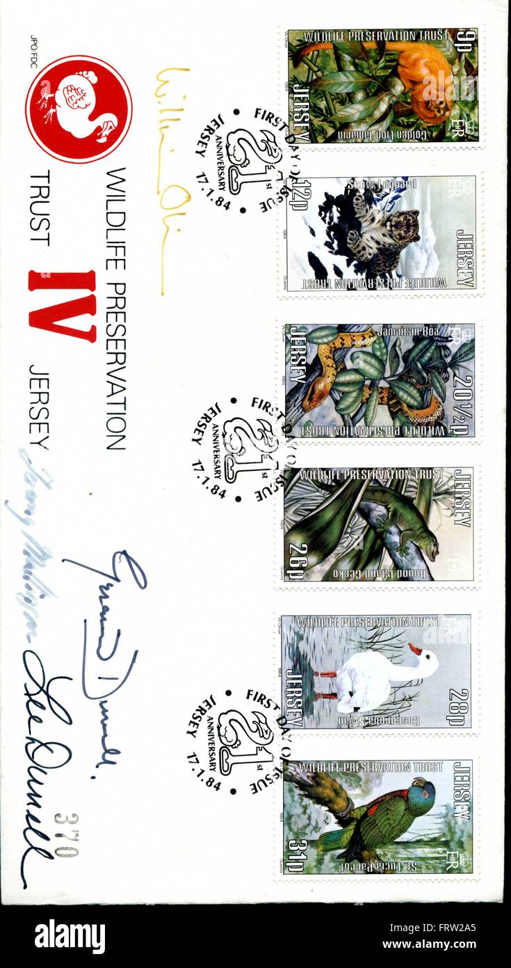 Jersey Wild Life Preservation Trust 21st anniversary stamps 1st Day Cover signed by Gerald Durrell Lee Durrell Jermay Mallinson Stock Photo